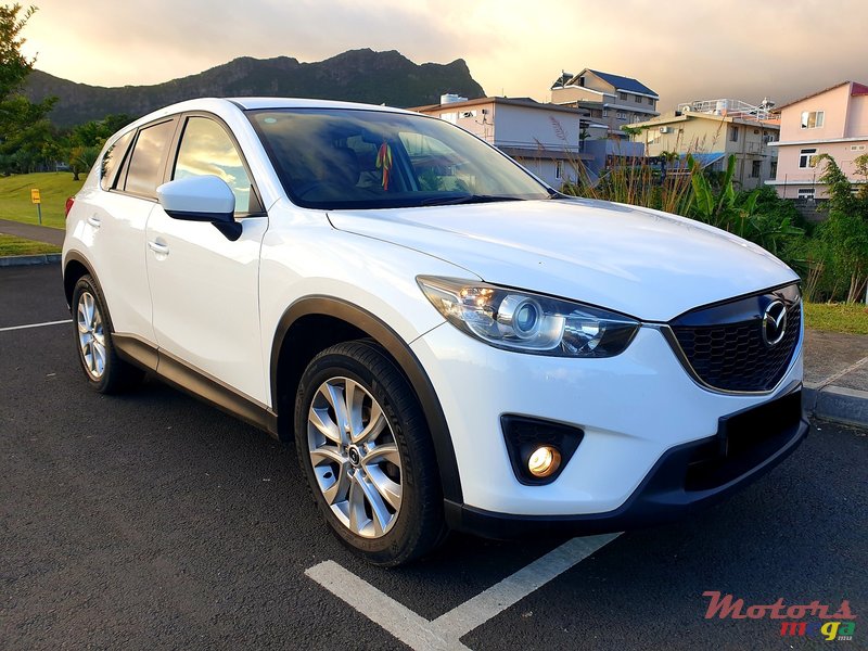 2014' Mazda CX-5 photo #2