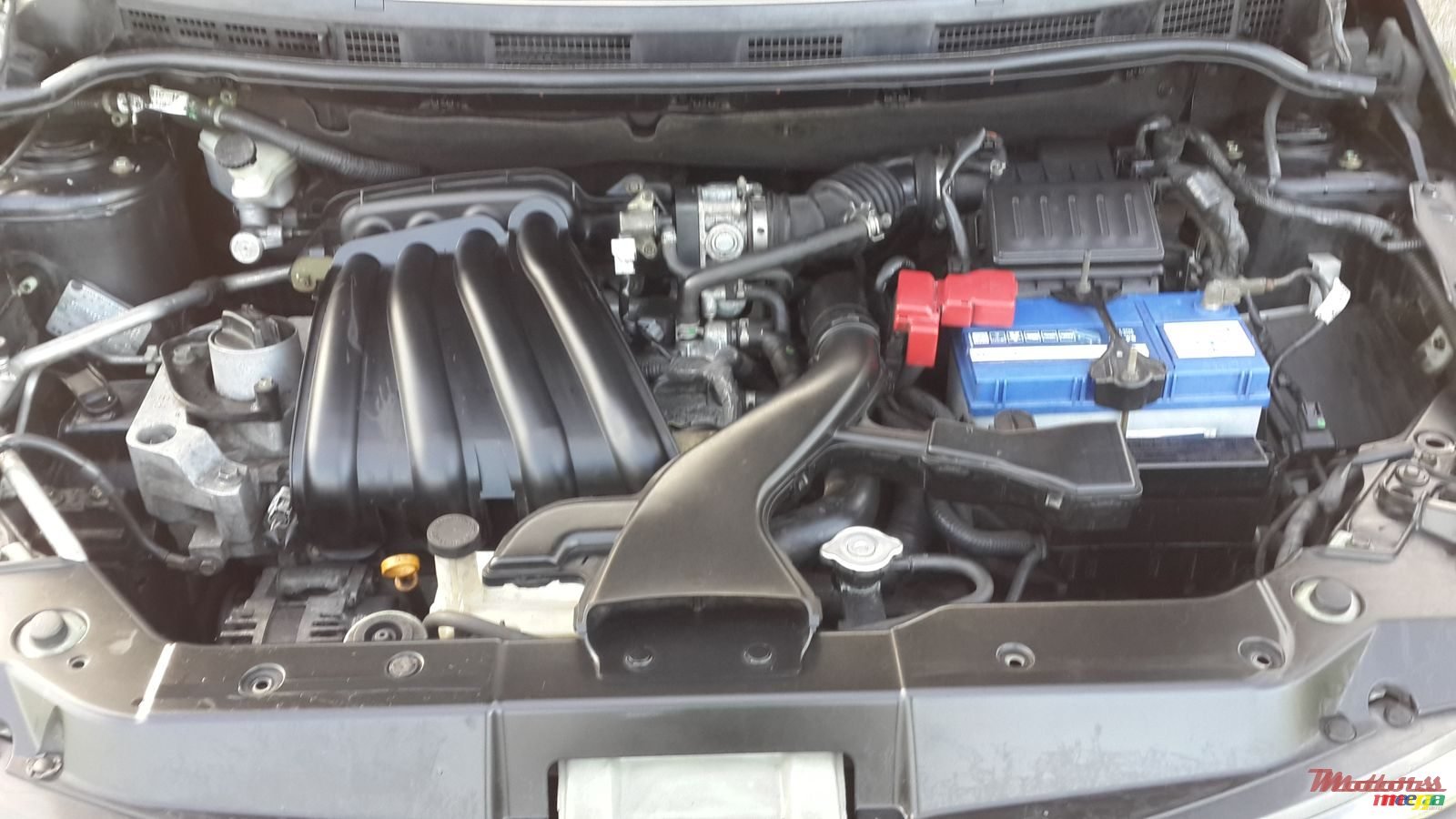 2006' Nissan Tiida Hatchback photo #6