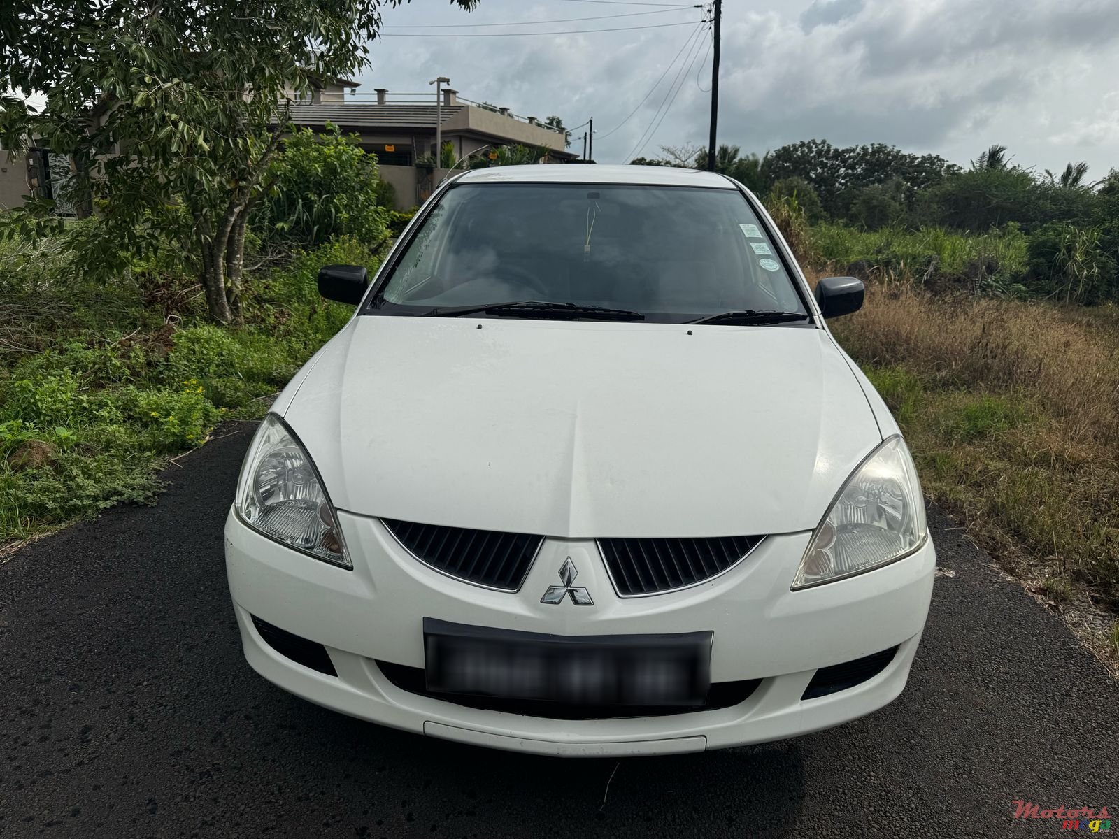 2005' Mitsubishi Lancer photo #1