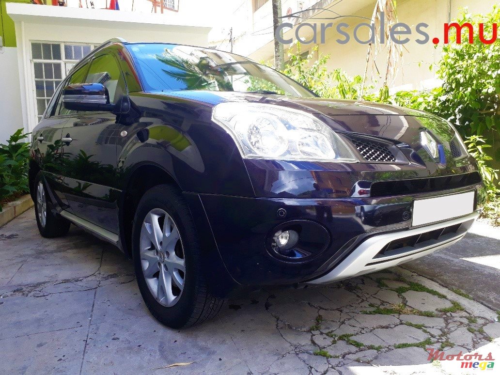 2009' Renault Koleos Executive SUV photo #1