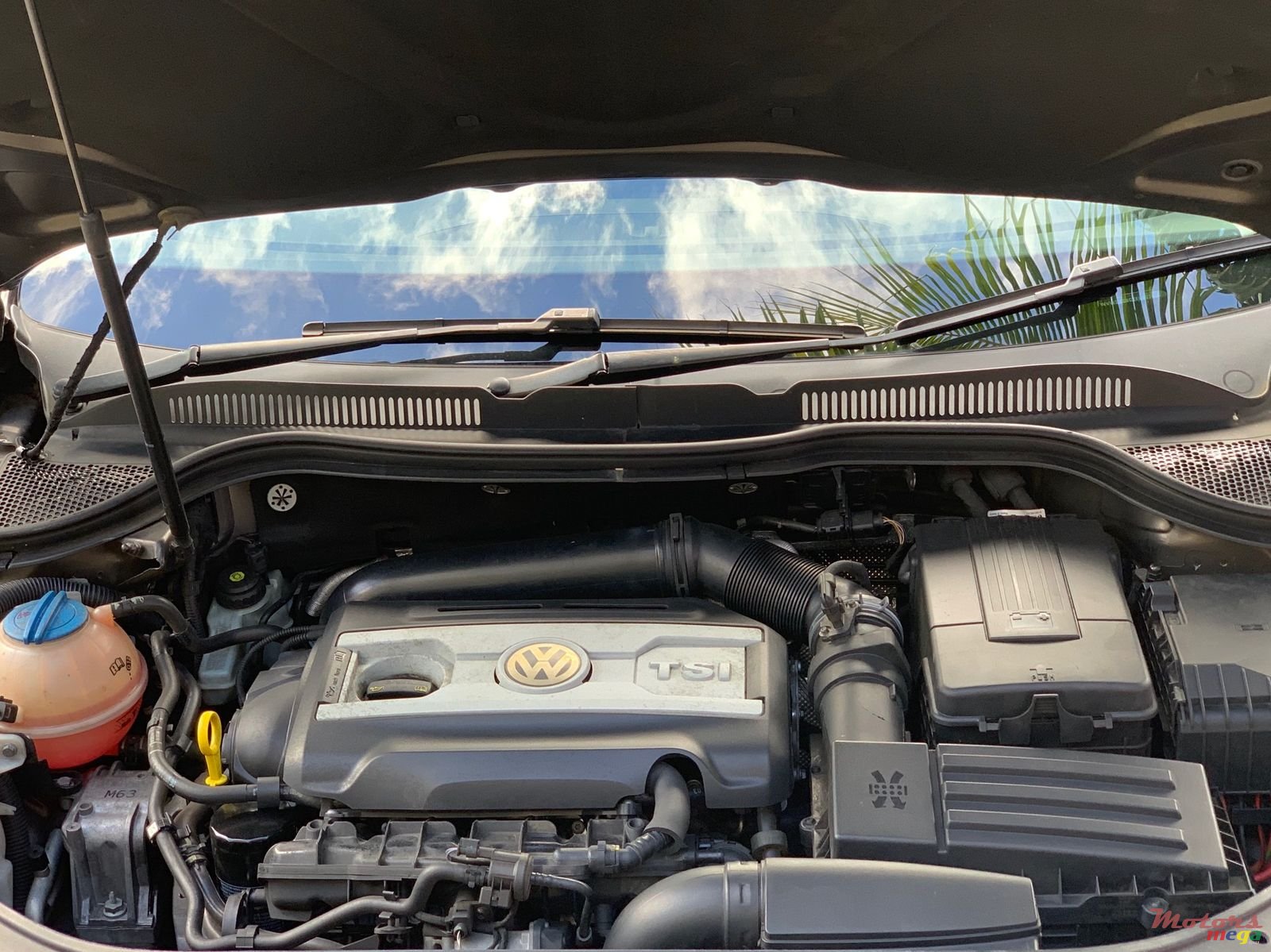 2014' Volkswagen CC photo #7