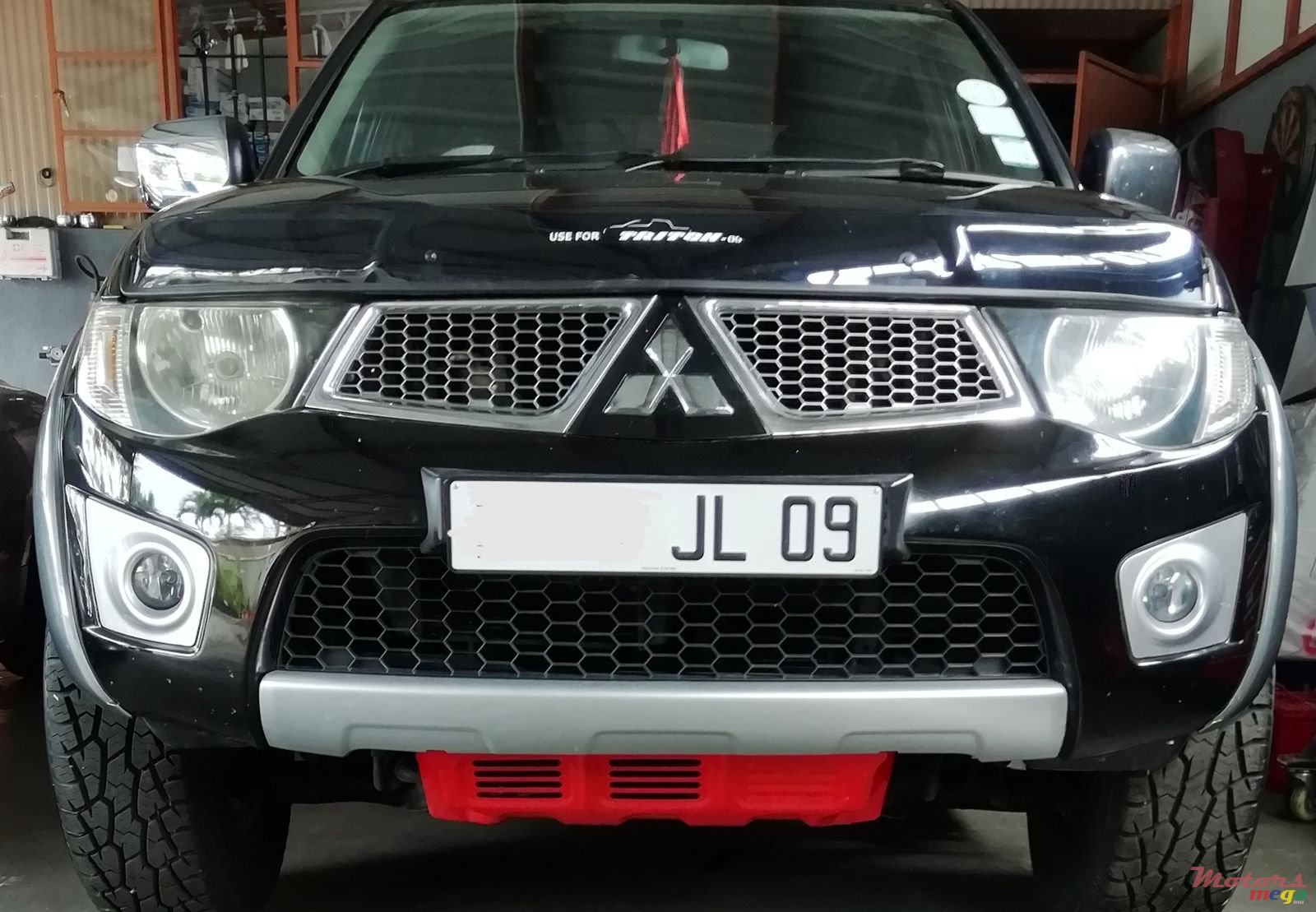 2009' Mitsubishi Triton DI-D SPORTERO TURBO photo #2