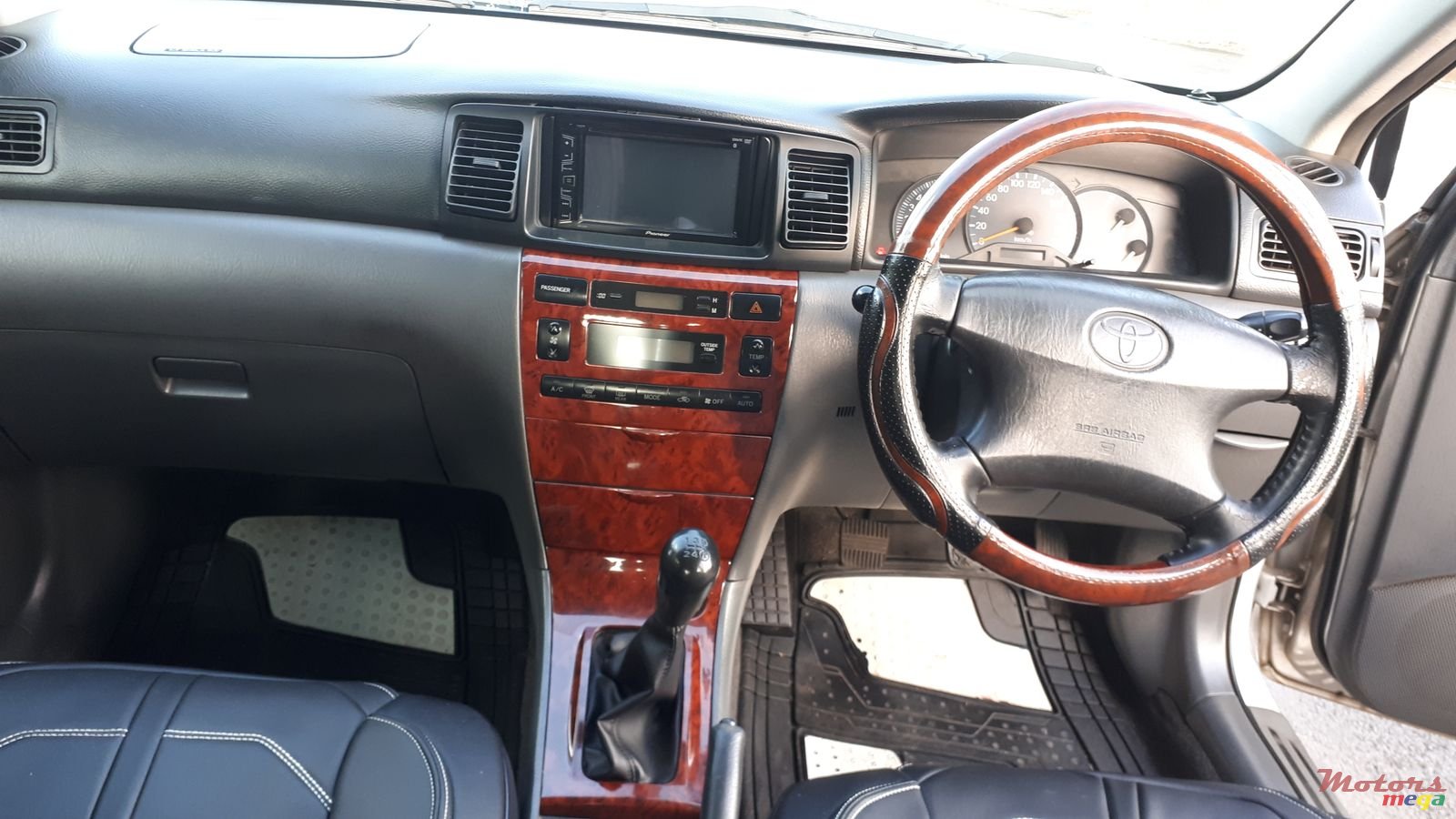 2004' Toyota Corolla photo #4