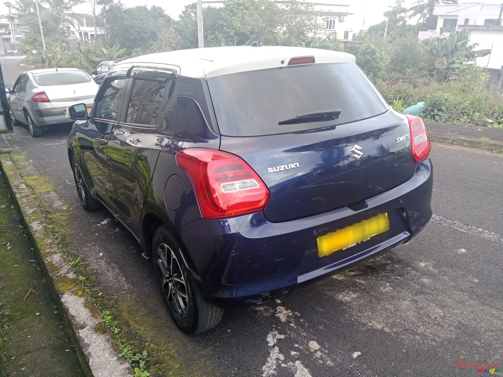 2023' Suzuki Swift GLX photo #5