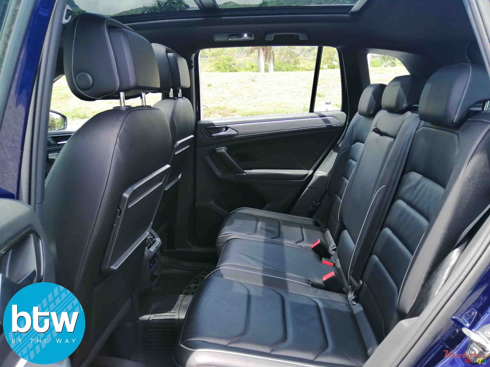 2018' Volkswagen Tiguan RLine TSI photo #4