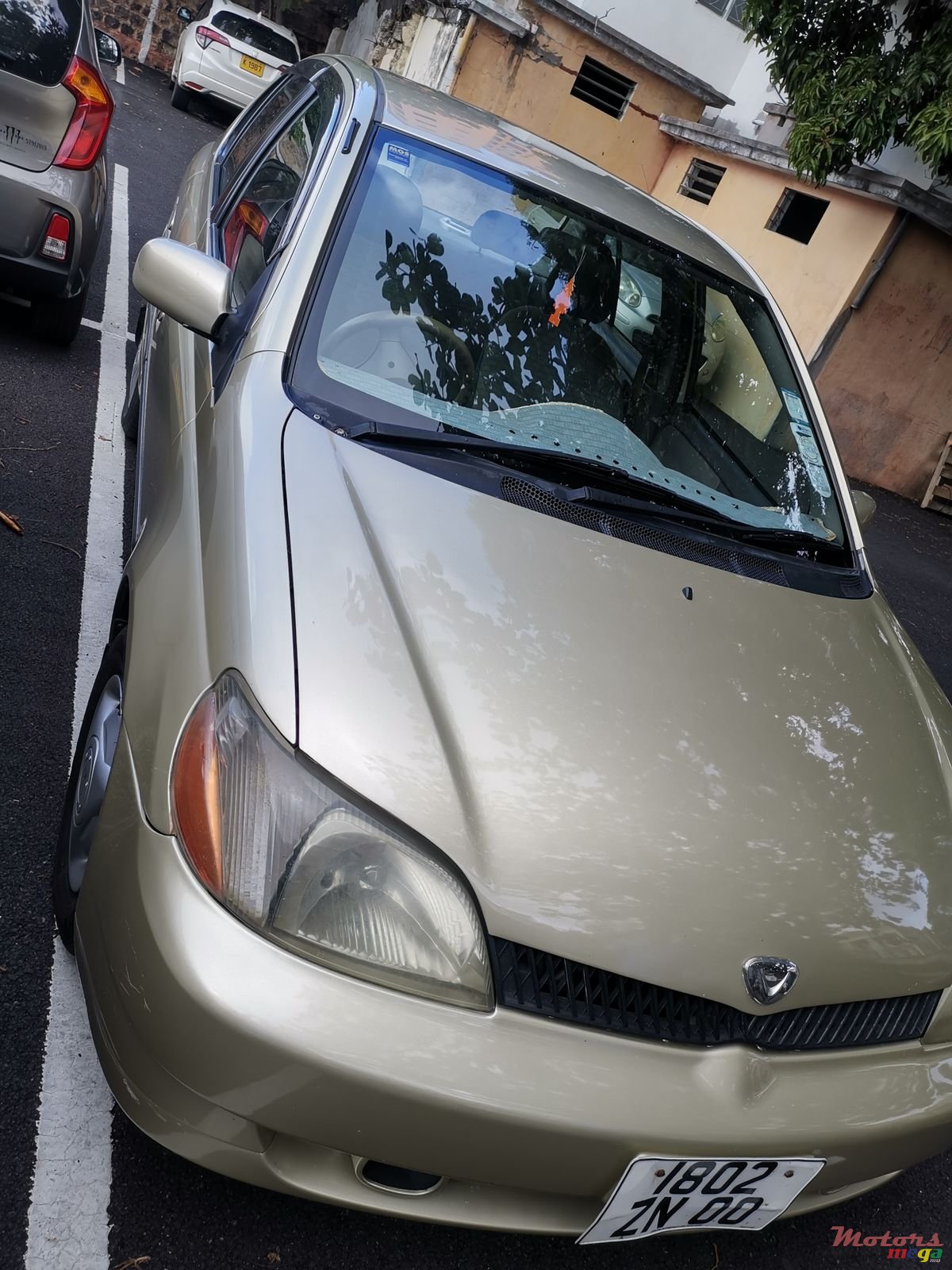 2000' Toyota Echo photo #2