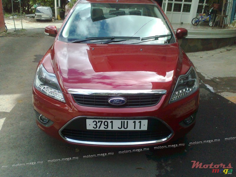 2011' Ford Focus photo #1