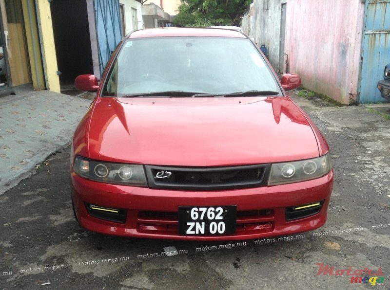 2000' Mitsubishi Lancer photo #1