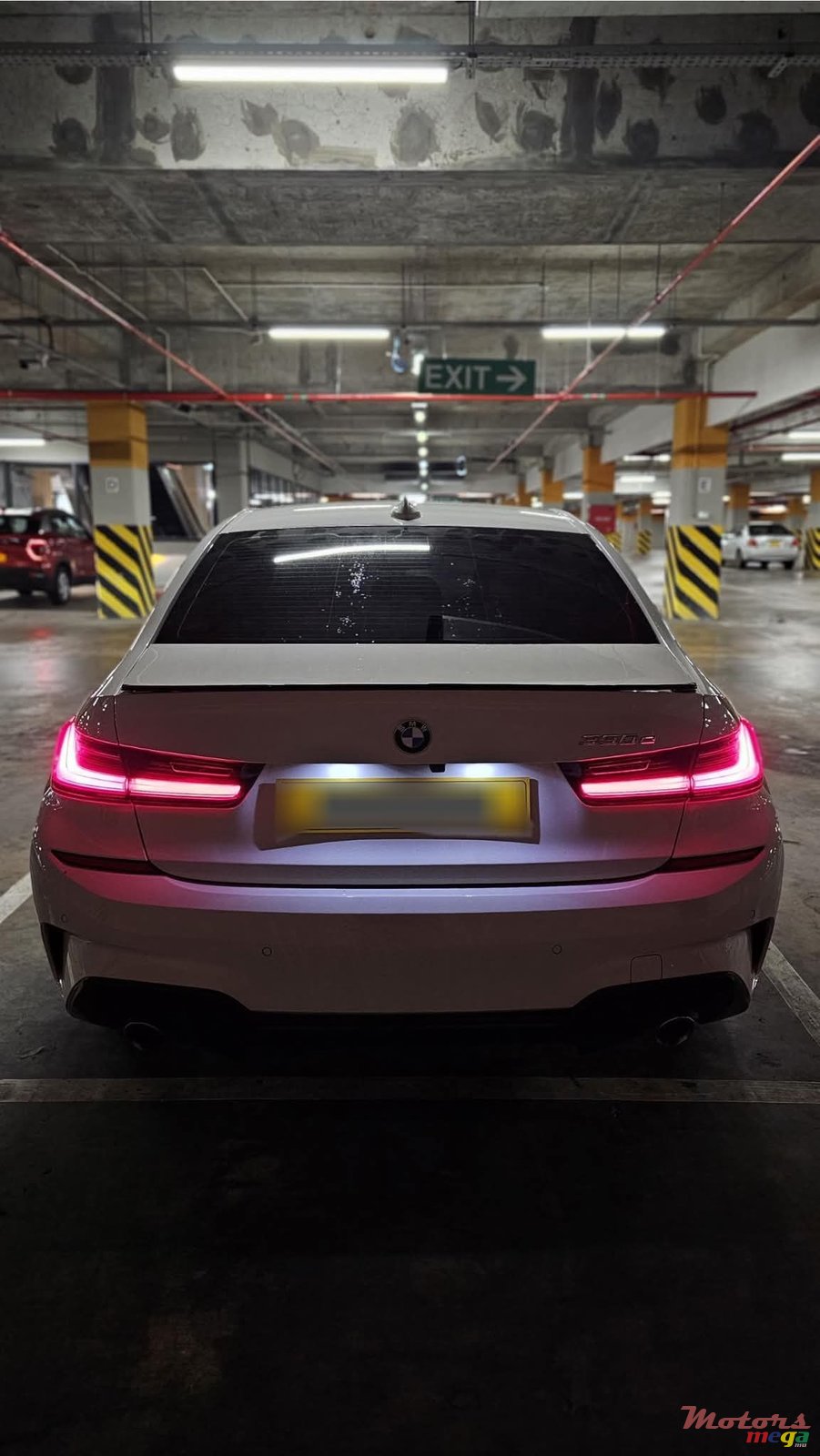 2022' BMW 3 Series photo #4