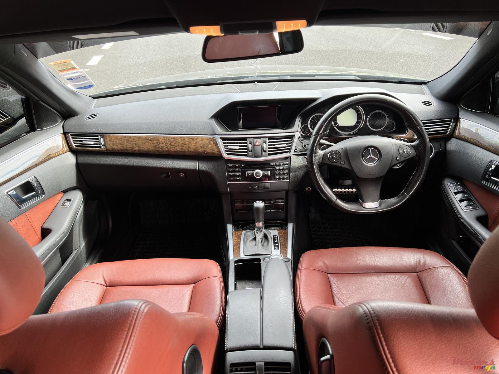 2011' Mercedes-Benz photo #5