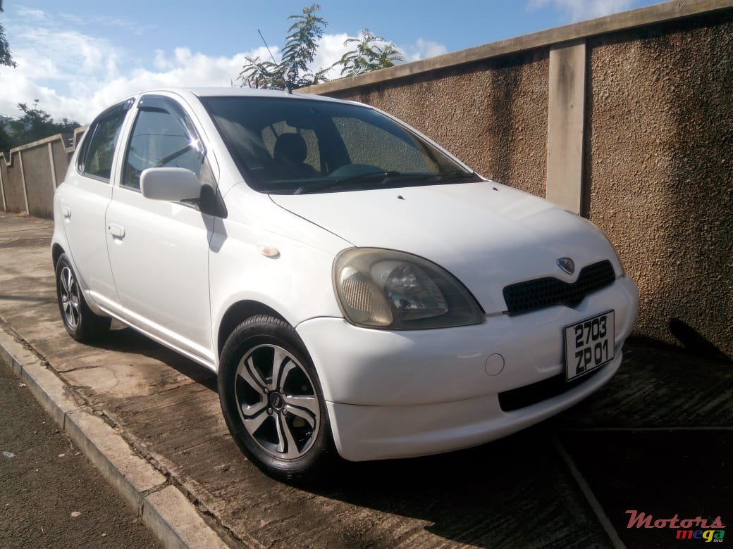 2001' Toyota Vitz AUTOMATIC EXCELLENT photo #1