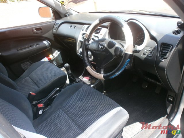 2005' Honda HR-V photo #7