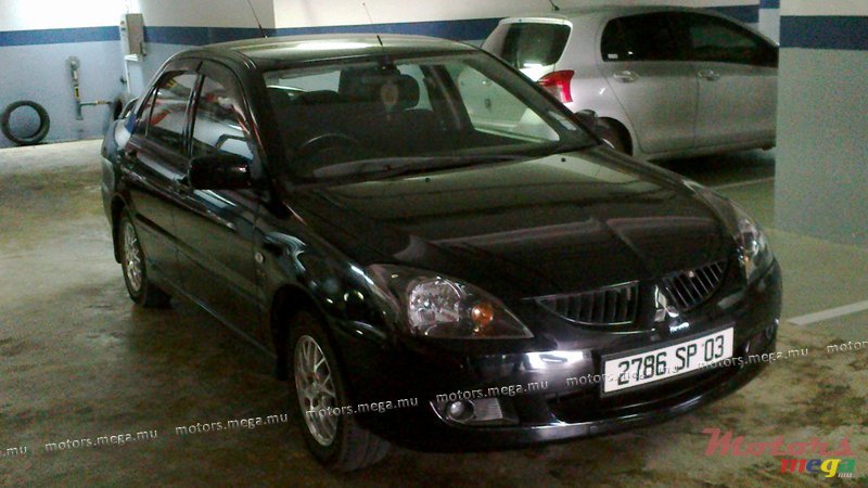 2003' Mitsubishi Lancer GLX photo #1