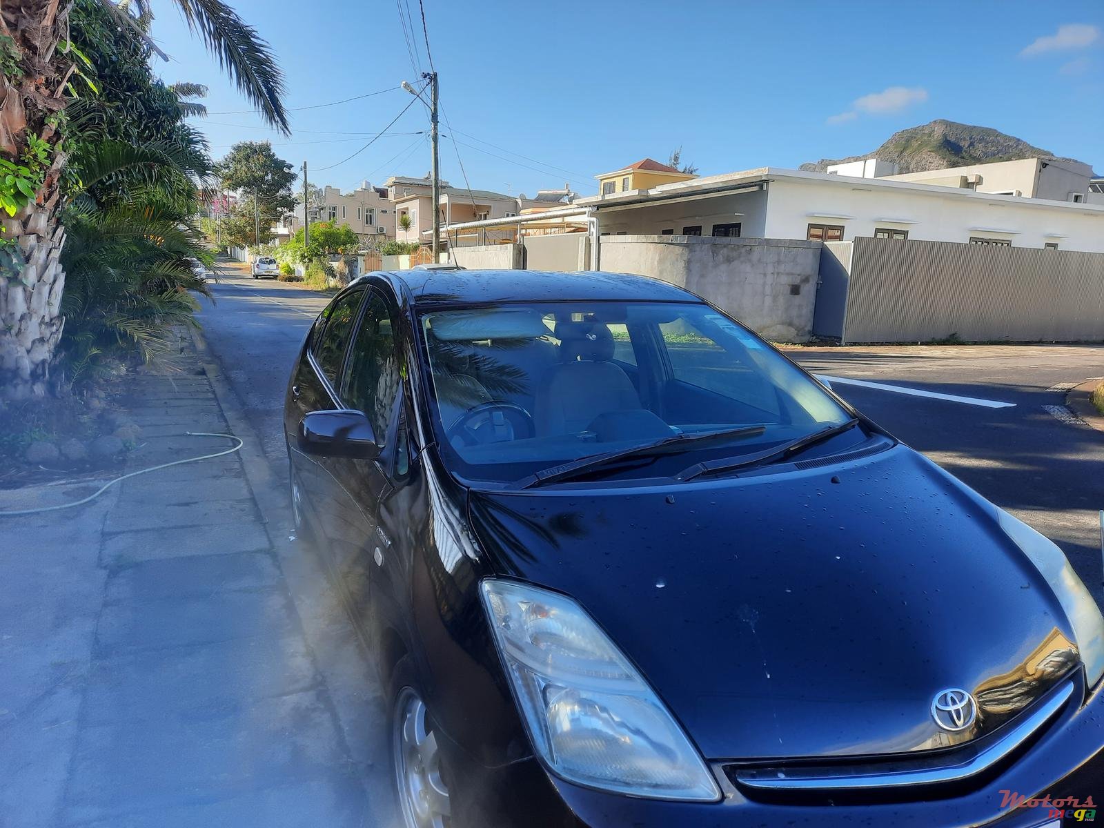 2008' Toyota Prius photo #1