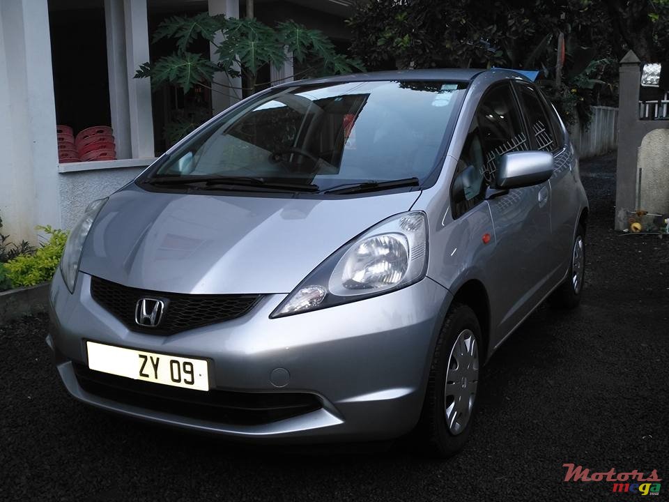 2009' Honda Fit photo #1