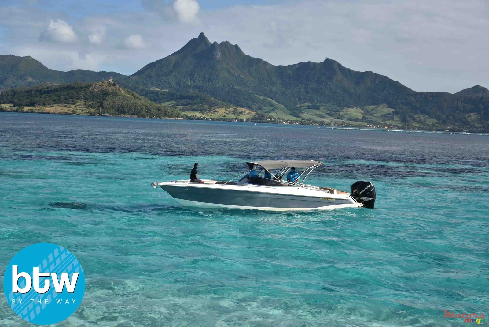 2012' Legend 33 photo #2