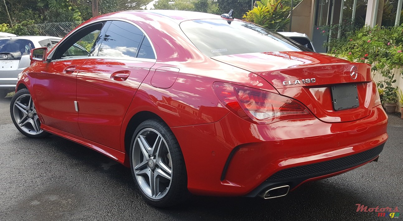2013' Mercedes-Benz CLA 180 AMG photo #2