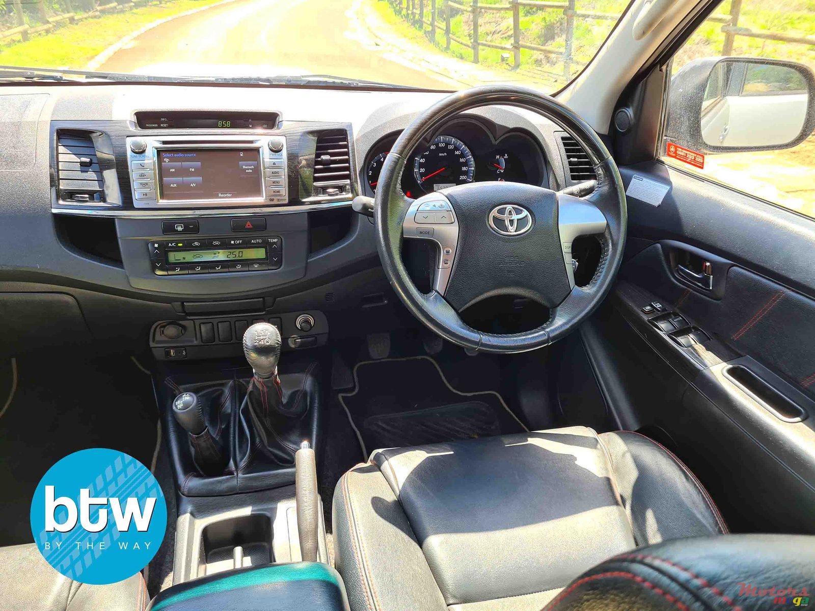 2016' Toyota Fortuner photo #6