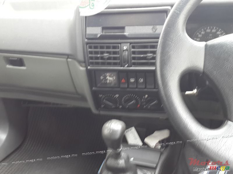 1996' Renault photo #4