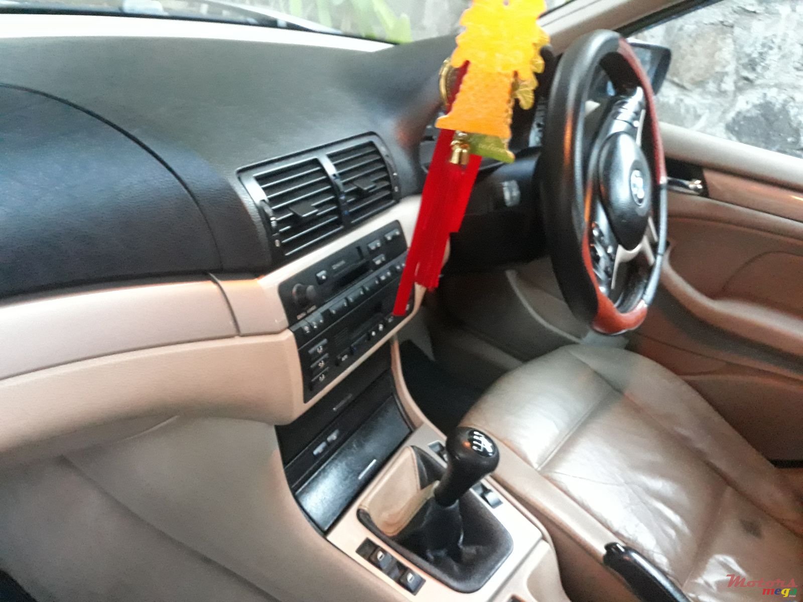 2001' BMW 3 Series E46 2000-2005 photo #2