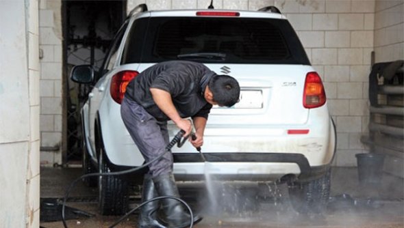 Restrictions d’eau : Un opérateur de « car wash » craint pour la survie de son activité