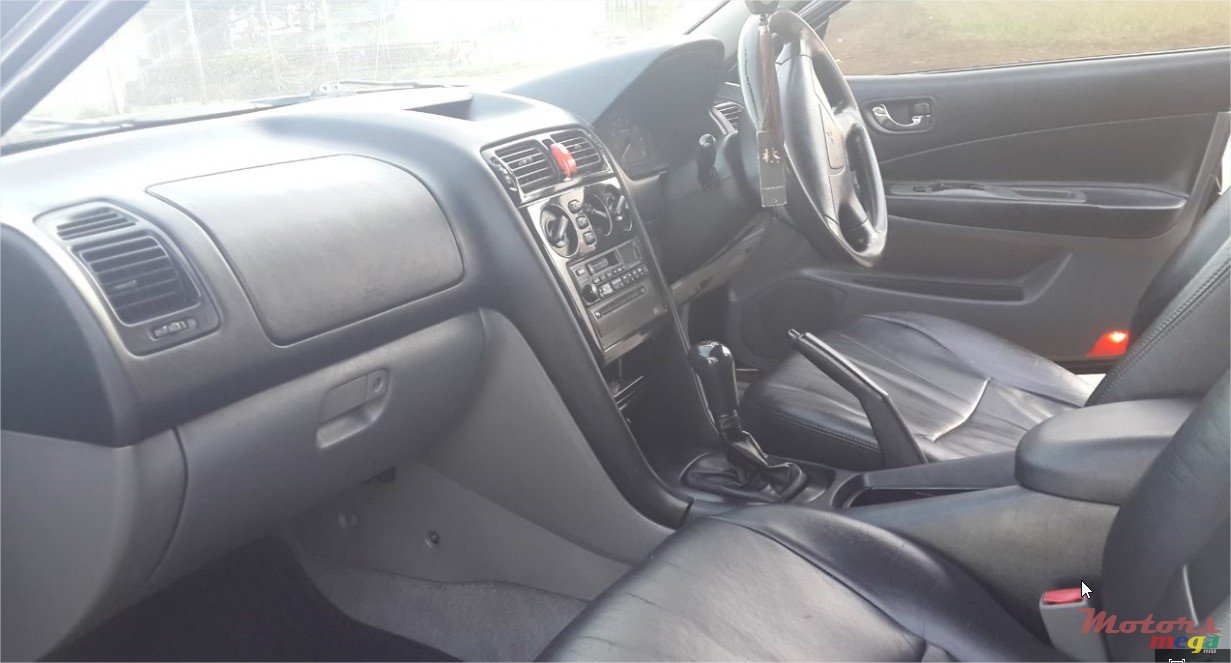 2005' Mitsubishi Galant Super Saloon photo #6