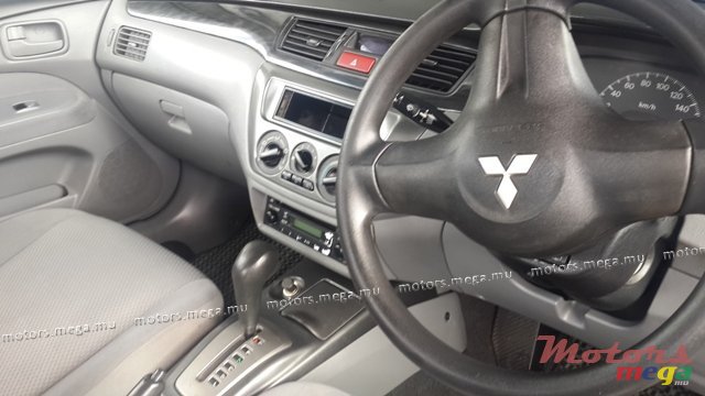 2007' Mitsubishi Lancer photo #4