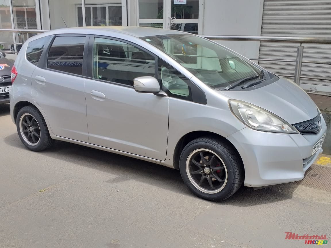 2011' Honda Fit photo #2