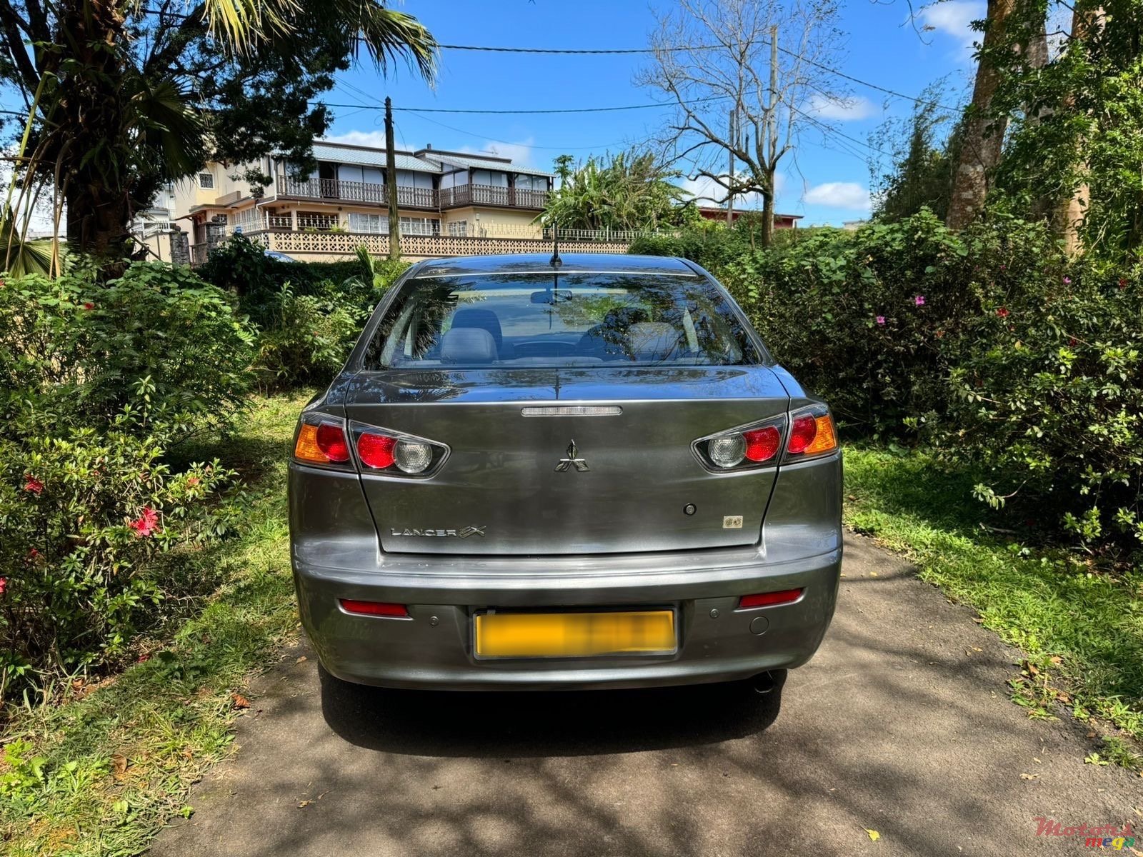 2017' Mitsubishi Lancer Ex photo #4