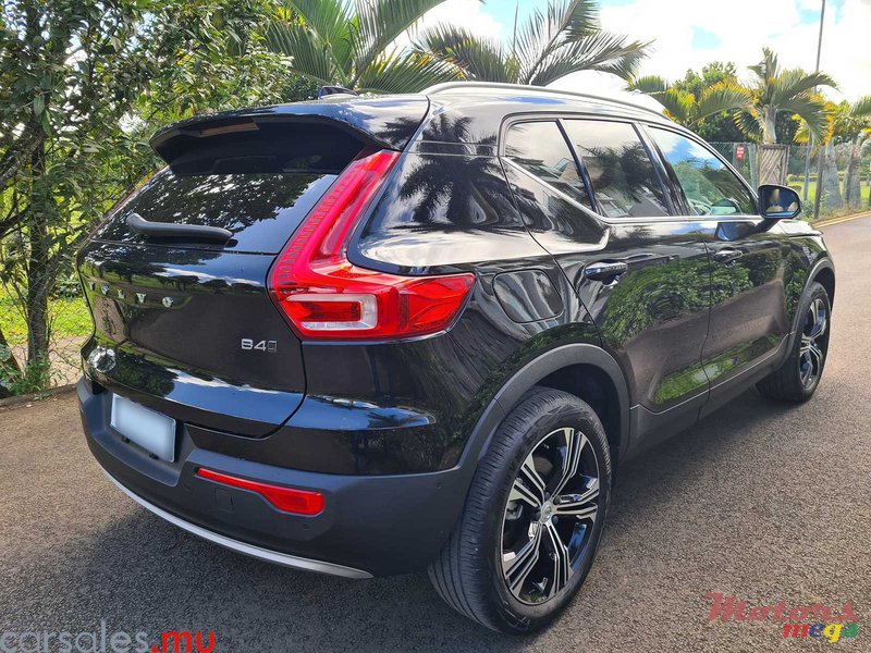 2022' Volvo XC40 B4 AWD 2.0 photo #4