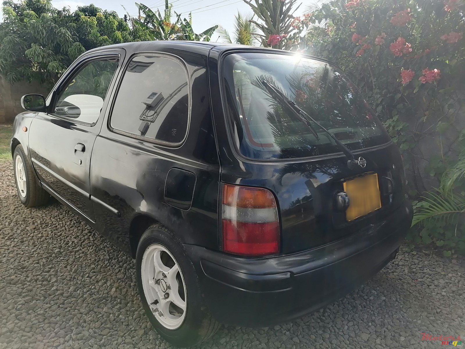 1999' Nissan March photo #1