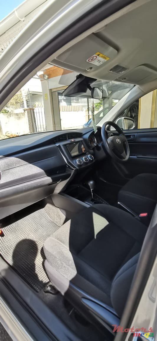 2019' Toyota Axio photo #3