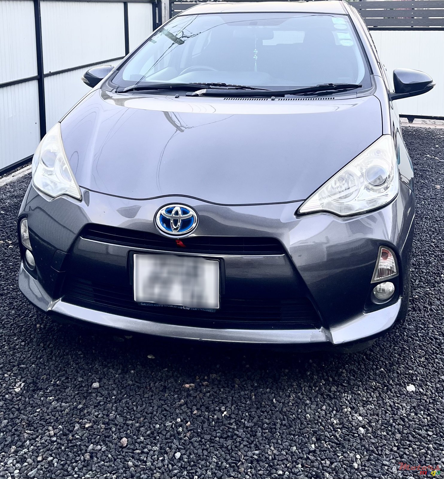 2014' Toyota Aqua photo #3