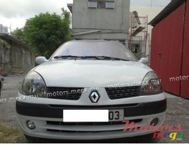 2003' Renault Clio II DCi 1.5 photo #1