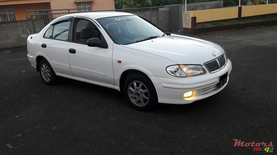 2003' Nissan Sunny photo #3