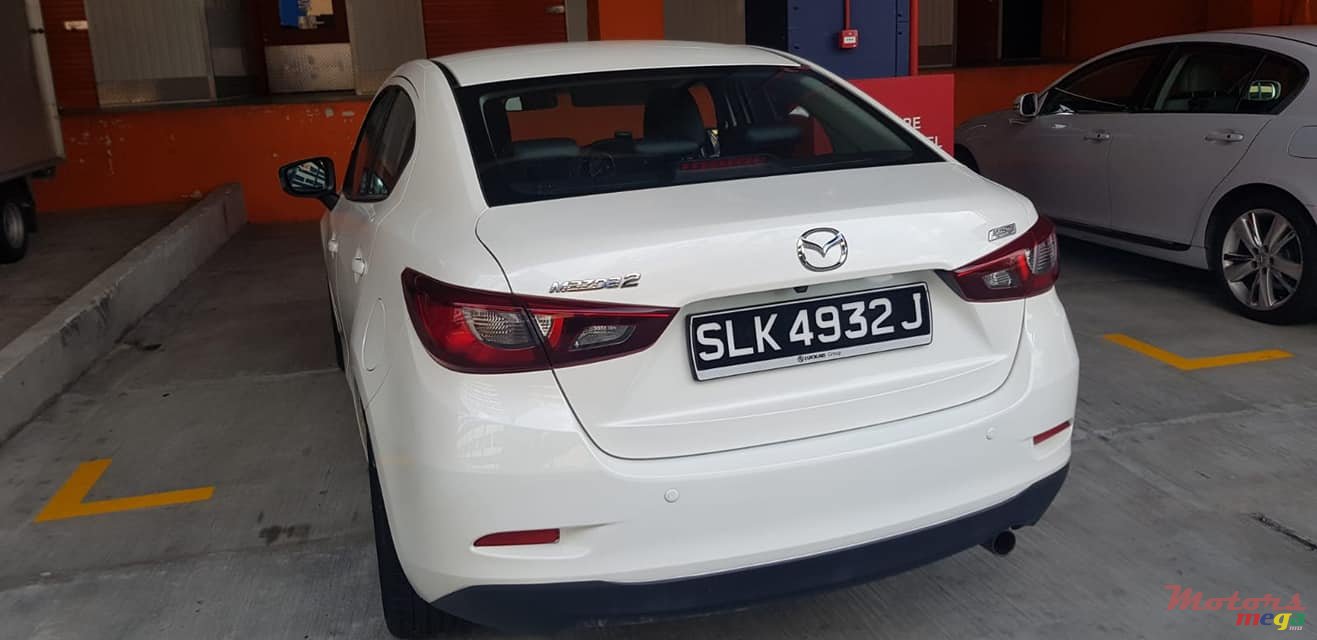 2017' Mazda 2 photo #6