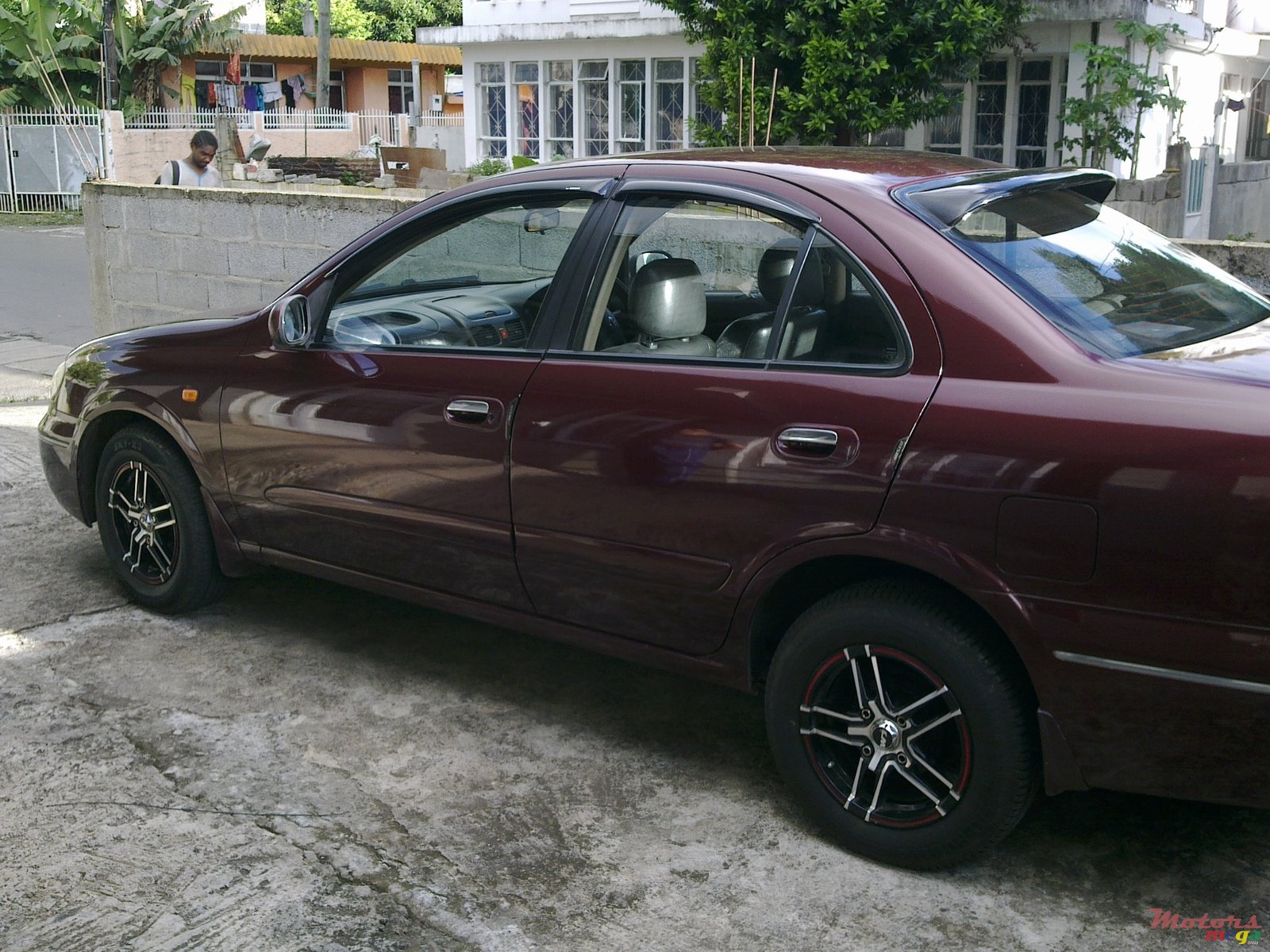 2004' Nissan photo #3