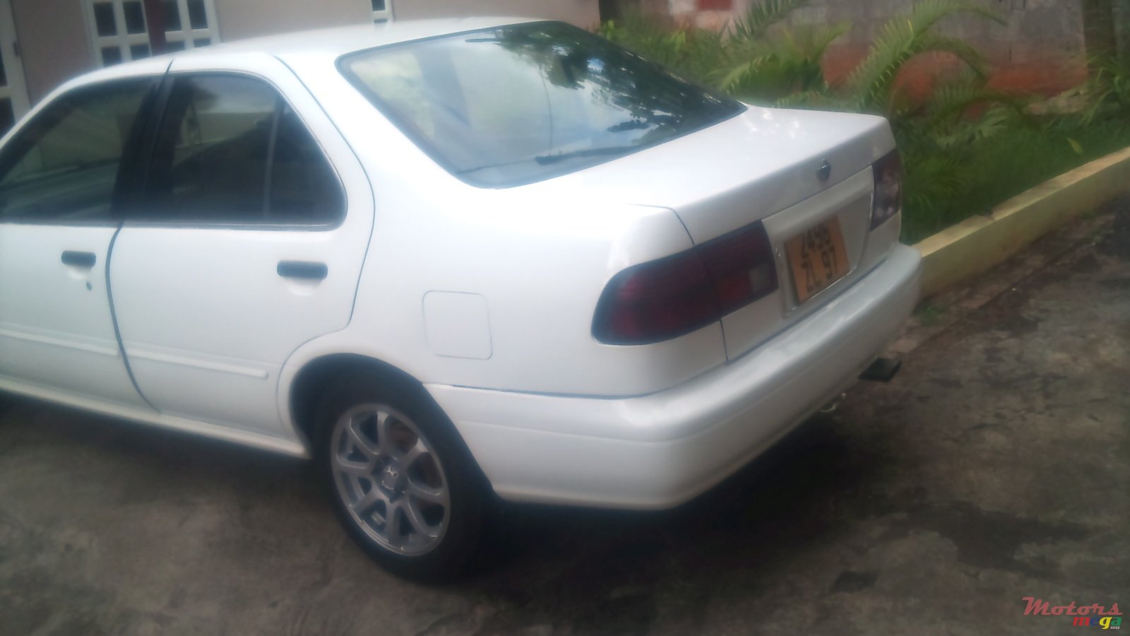 1997' Nissan Sunny B14 photo #2