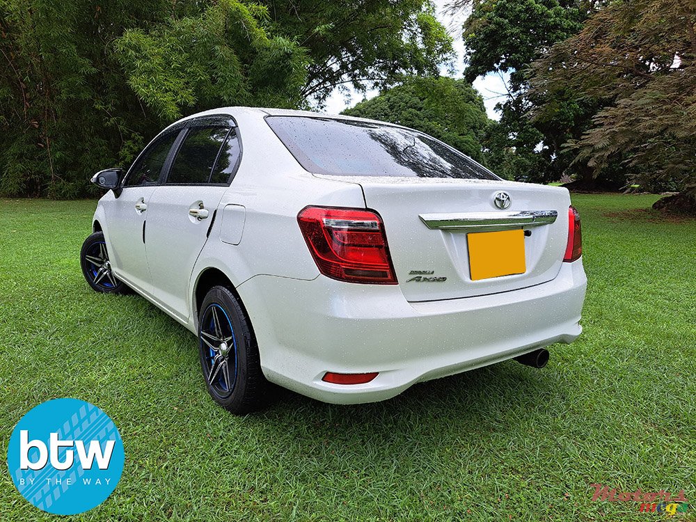 2019' Toyota Axio photo #3