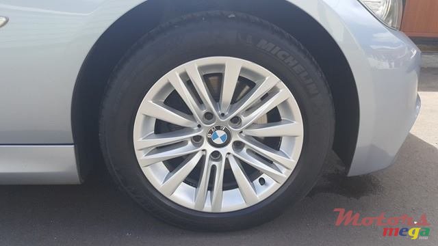 2009' BMW 320i M-Sport photo #7