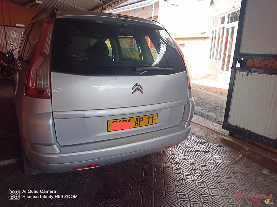 2011' Citroen C3 Picasso GRAND PICASSO photo #4