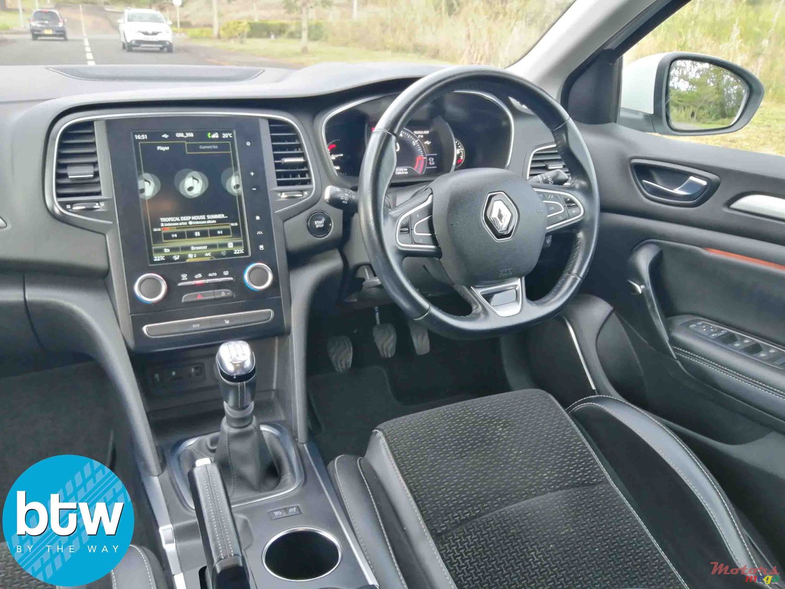 2017' Renault Megane Intens photo #6