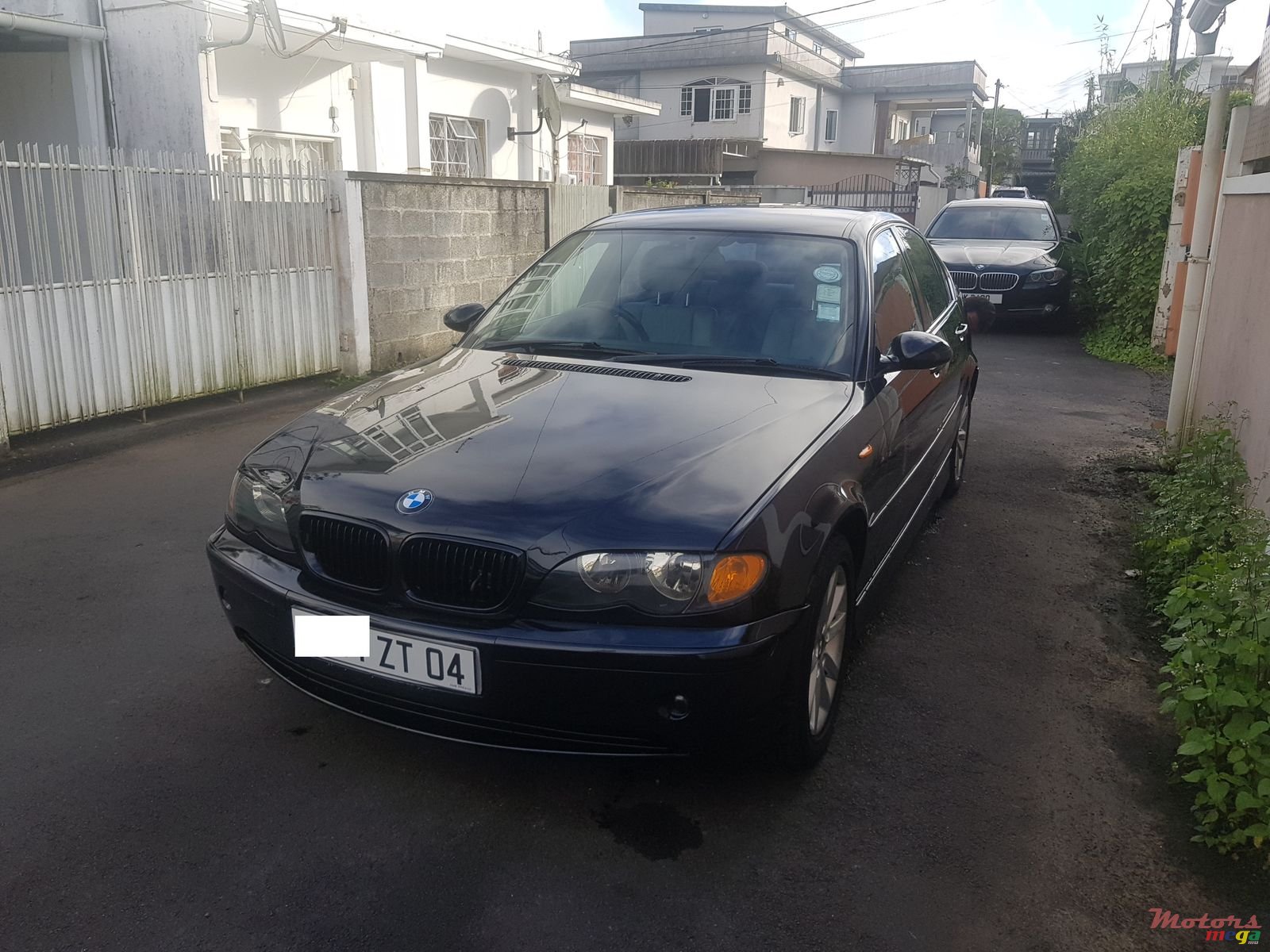 2004' BMW 3 Series photo #2