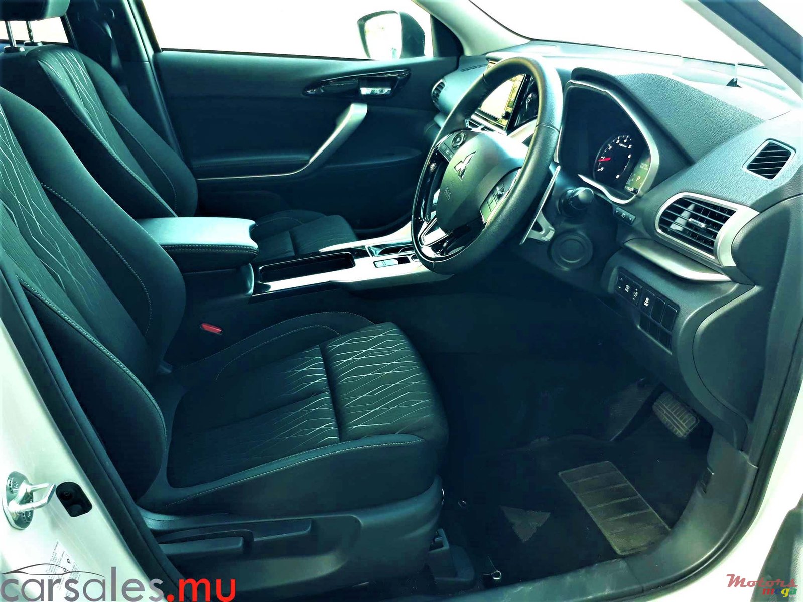 2019' Mitsubishi Eclipse Cross 2.0T photo #5