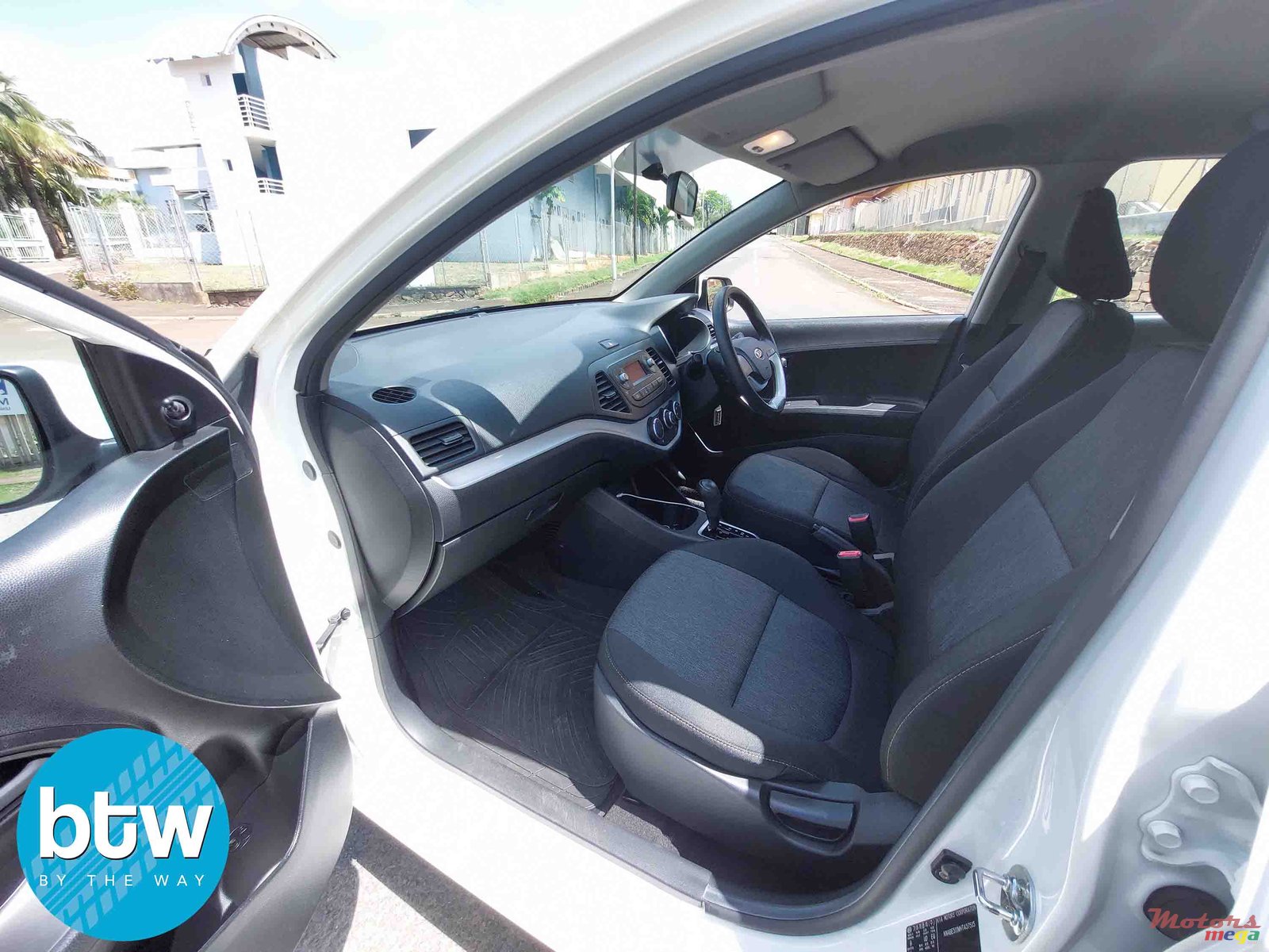 2017' Kia Picanto photo #4