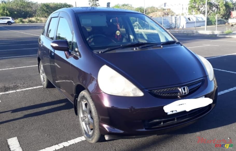 2006' Honda Fit photo #2