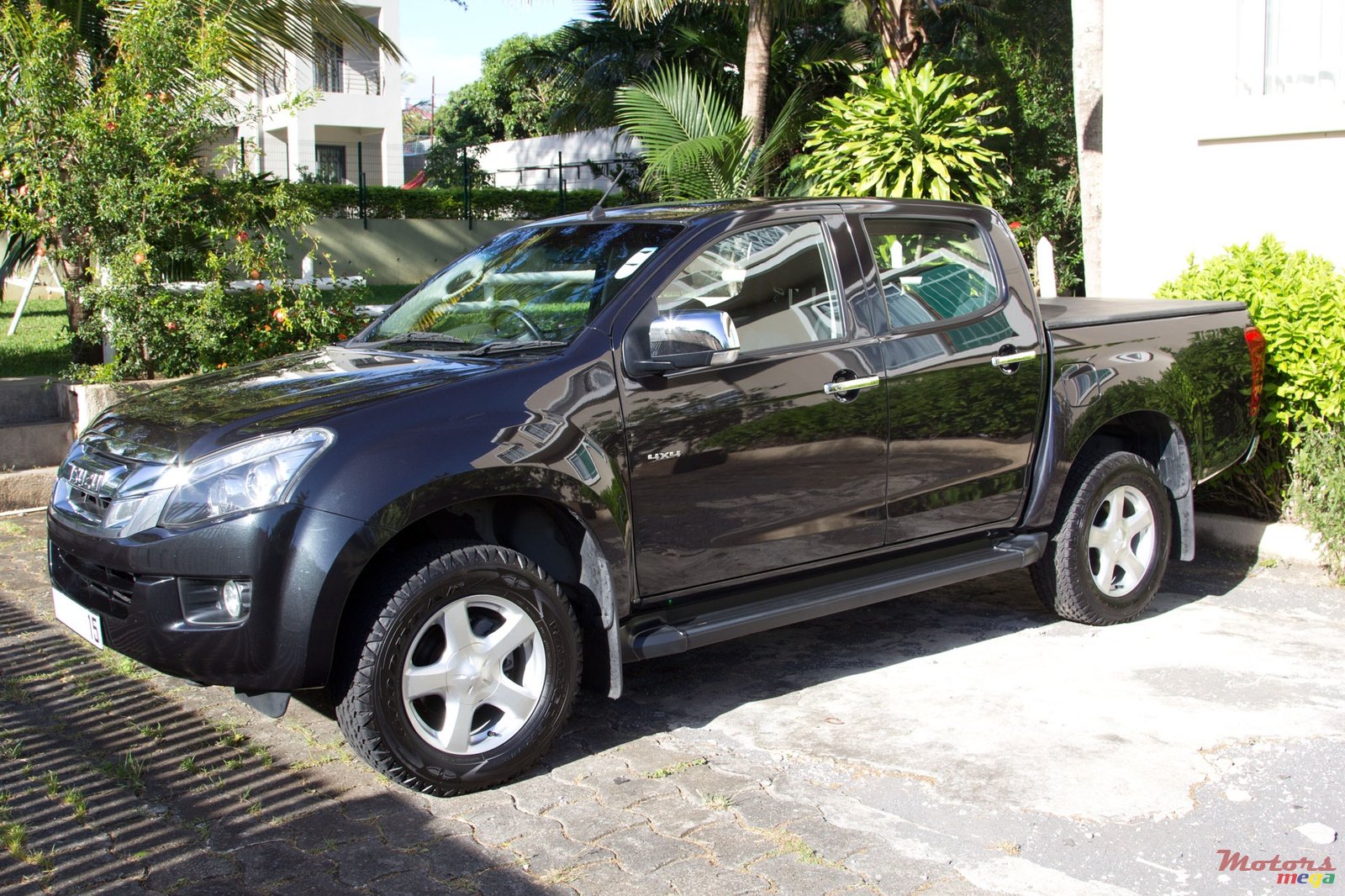 2015' Isuzu KB Series photo #2