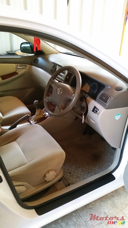 2004' Toyota Corolla NZE 121 Grade G photo #4