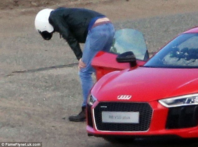 Chris Evans Loses Lunch During Top Gear Segment