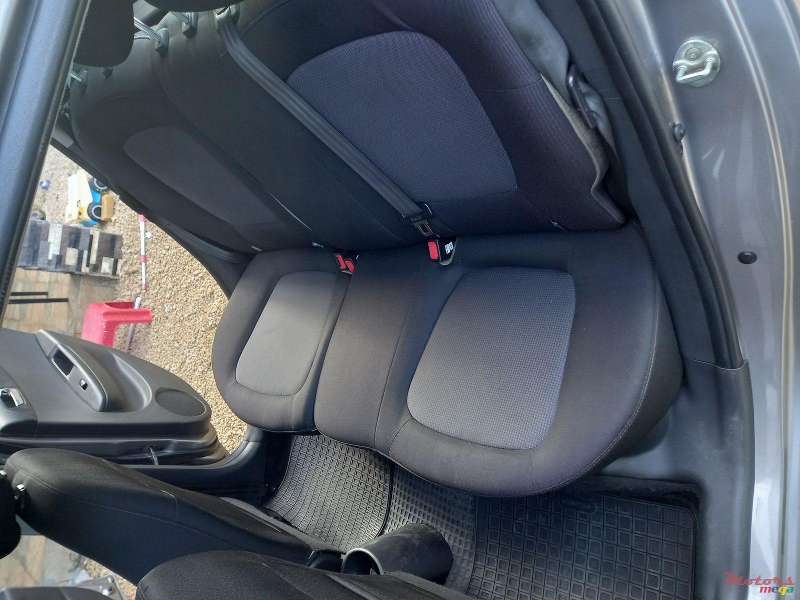 2014' Hyundai i20 Manual photo #4